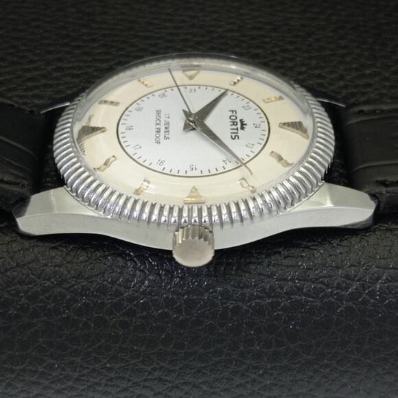 Vintage 1978 Fortis Manual Mens Silver Watch W/Leather Strap & White accents - Picture 5 of 9